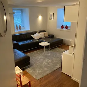  Apartment Kjellerleilighet - Naert Haukeland Sykehus.